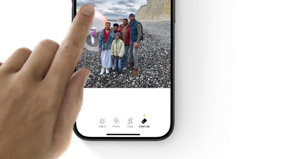 Apple Intelligence AI-Powered Clean Up Feature Reportedly Labels Edited Images